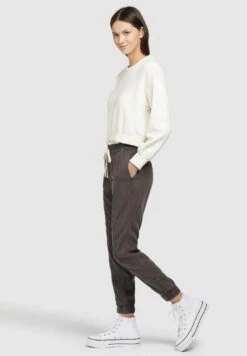 Khujo Sandi - Trainingsbroek - Anthrazit 11 Khujo Sandi - Trainingsbroek - Anthrazit -Khujo Winkel 0840bdfbe214450e8f6f3e701950a151