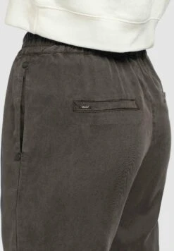 Khujo Sandi - Trainingsbroek - Anthrazit 15 Khujo Sandi - Trainingsbroek - Anthrazit -Khujo Winkel 1bc75eb4701147d69add06e476426b32