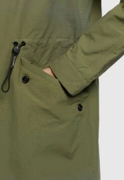 Khujo Marnia - Regenjas - Olivgrün 12 Khujo Marnia - Regenjas - Olivgrün -Khujo Winkel 4e3dbc60eec949a29c27a5518a2dbfac