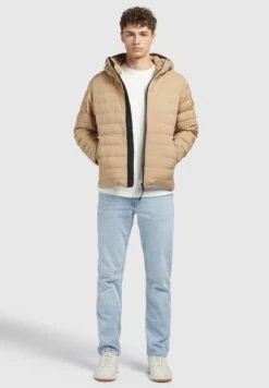 Khujo Winkel -Khujo Winkel 7eb11cd88a19451e8dc3fdd52c18d4f1