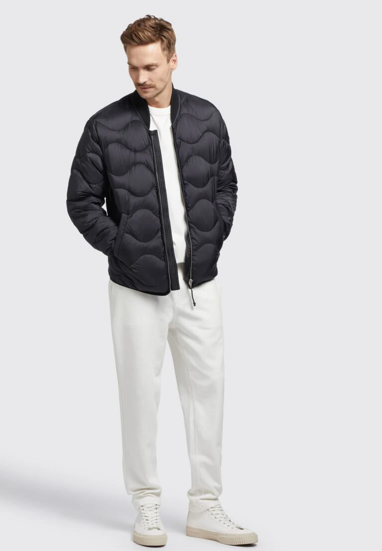 Khujo Winkel -Khujo Winkel 7c13be7c33ff429f85bd9cd5f4f02283 768x1106 1